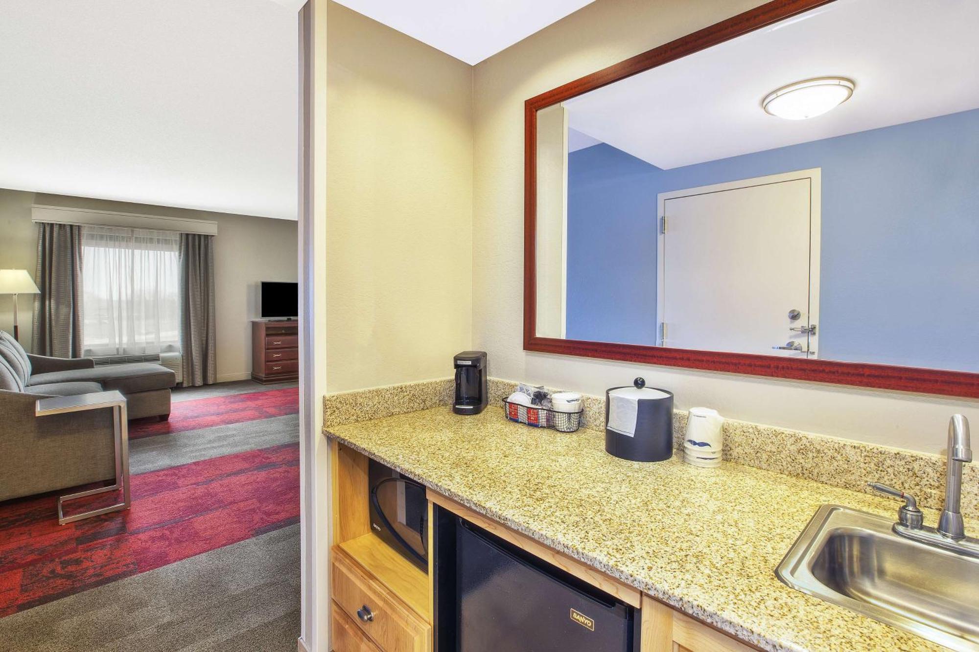 Hampton Inn & Suites Madison - West Eksteriør billede