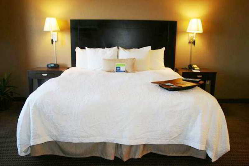 Hampton Inn & Suites Madison - West Eksteriør billede